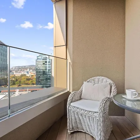 Sky Park Skyline Views - Castle&city * Bratislava