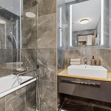 Sky Park Skyline Views - Castle And Apartmán Bratislava