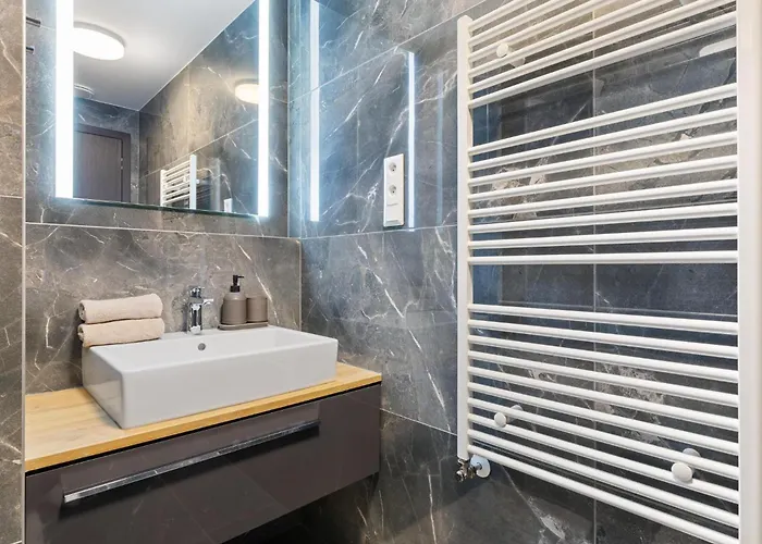 Sky Park Skyline Views - Castle&city Apartmán