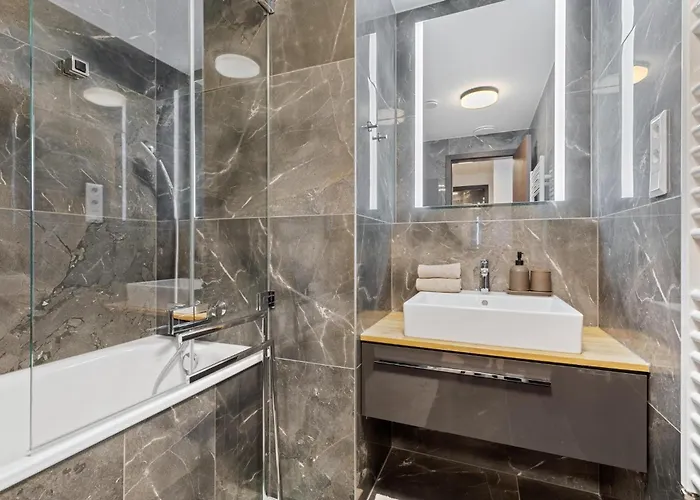 Sky Park Skyline Views - Castle And Apartment Bratislava